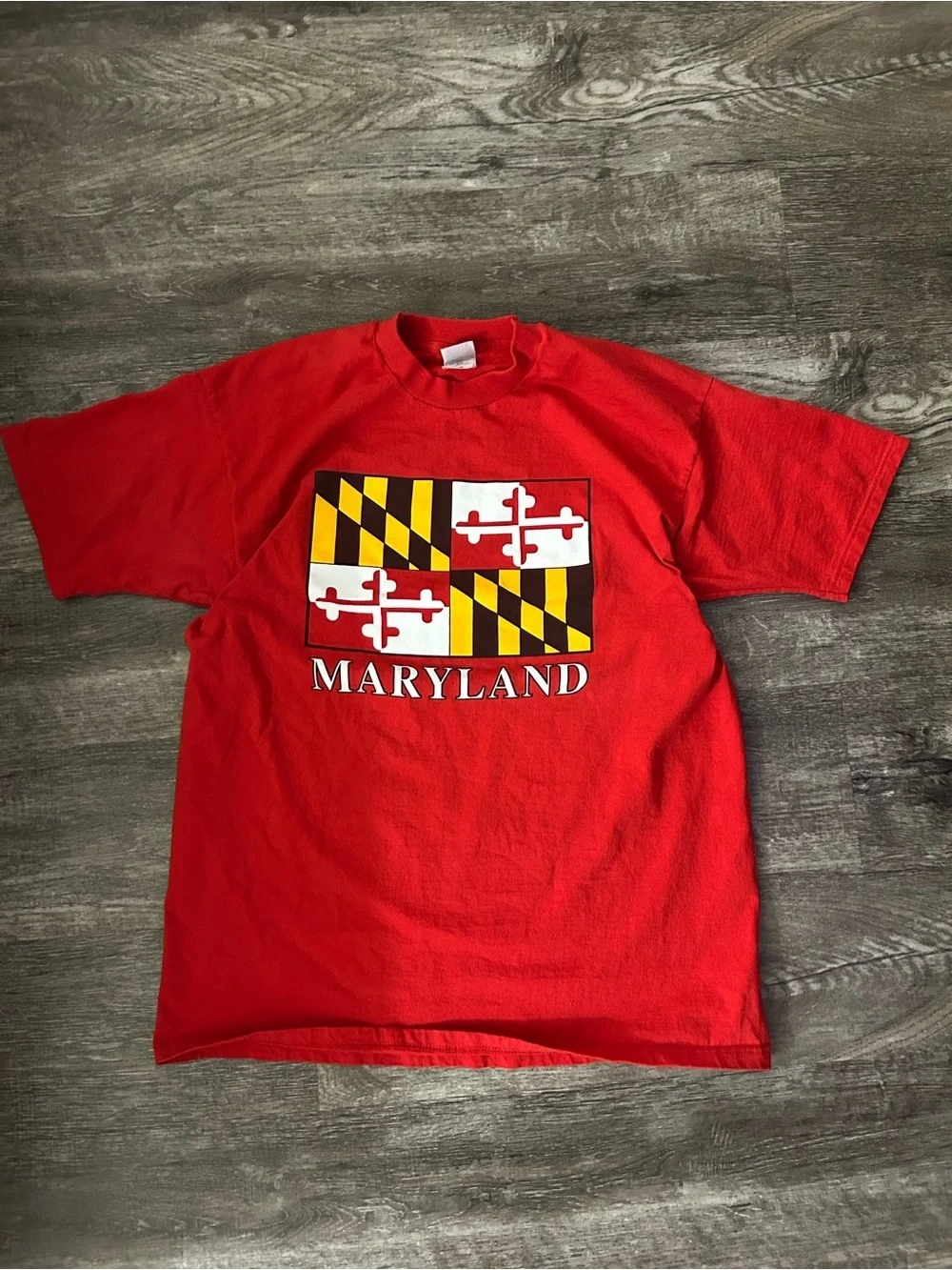 Fruit of the Loom Red Maryland Flag Graphic Tee